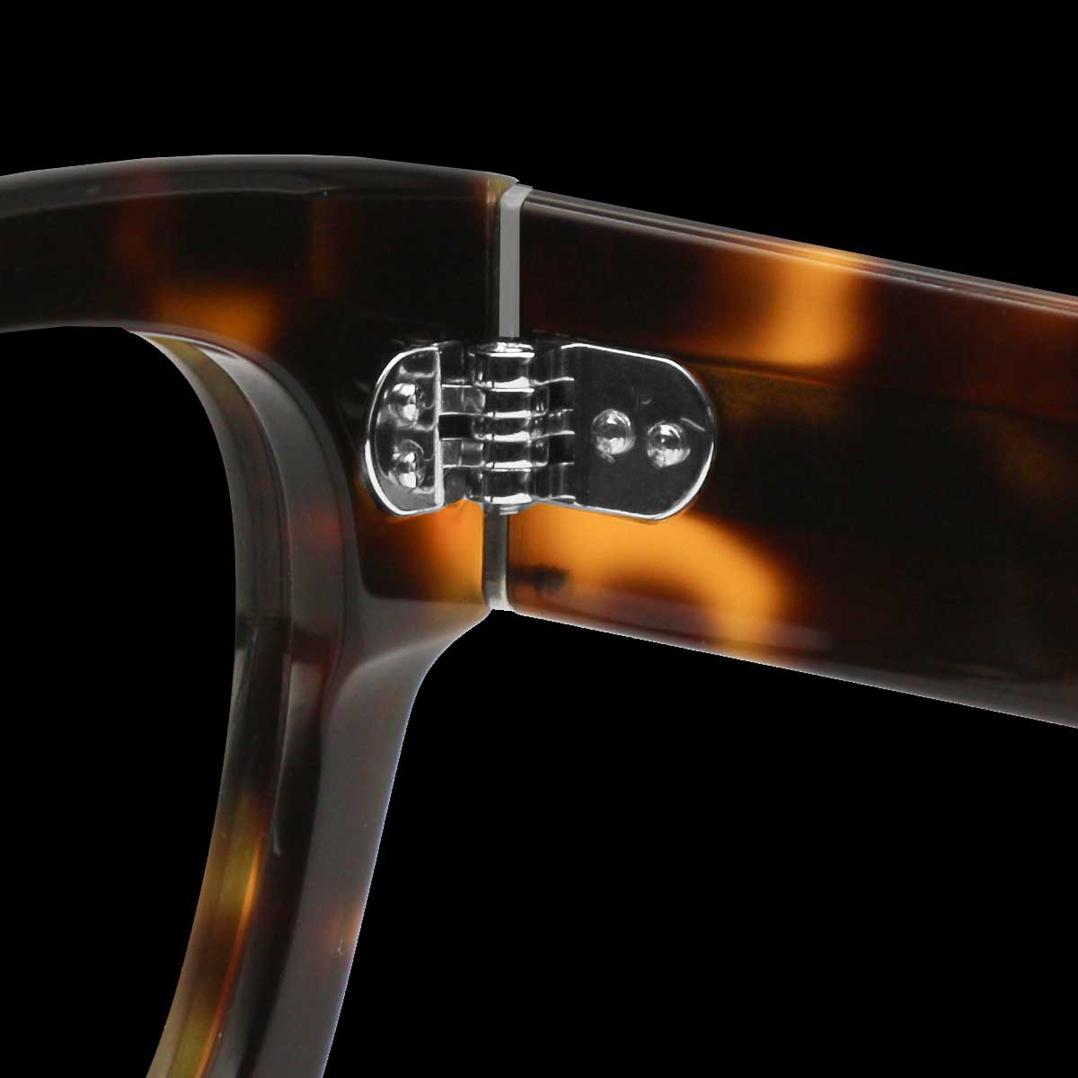 Close-up: barrel hinge detail